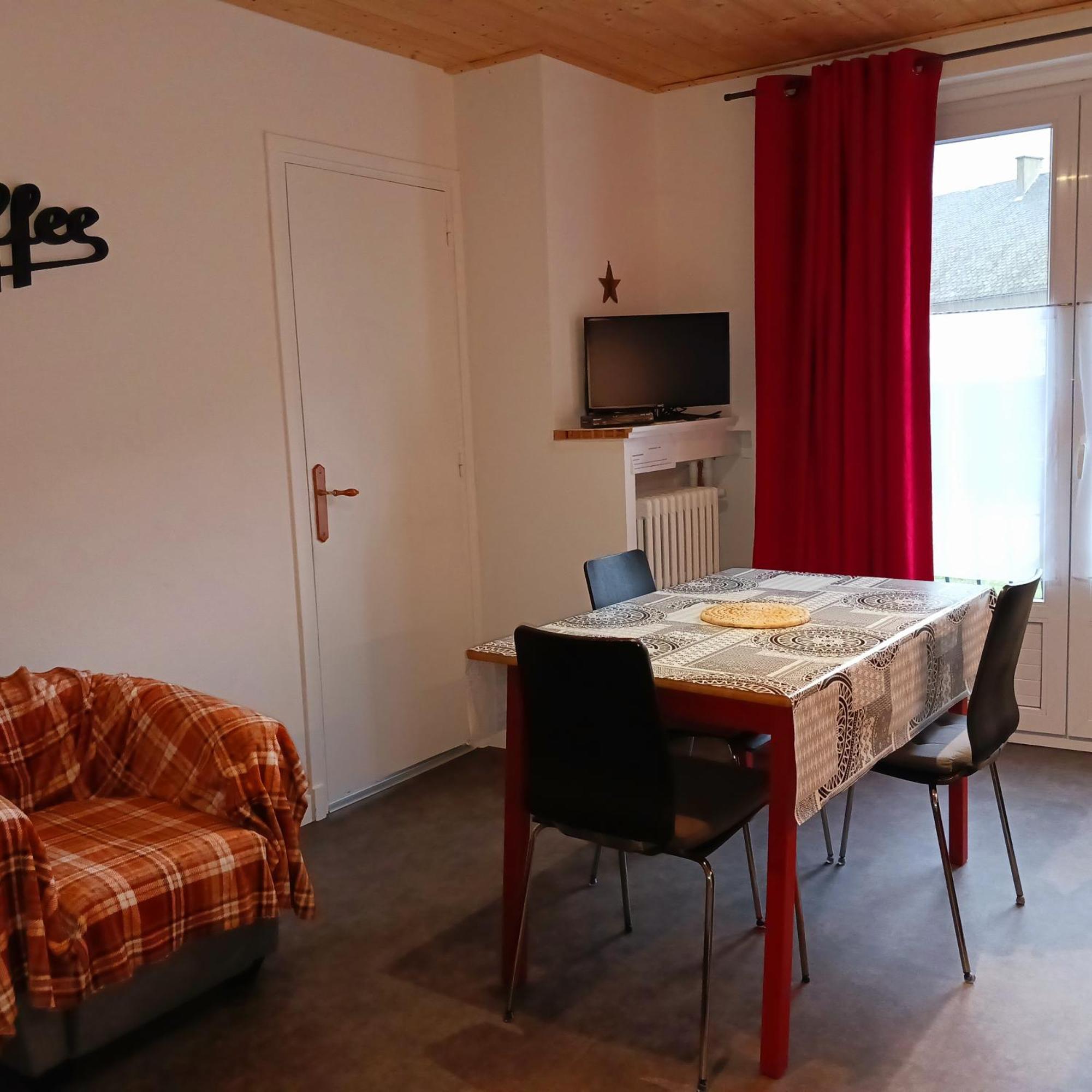 Gite Les Bois Orcival Extérieur photo